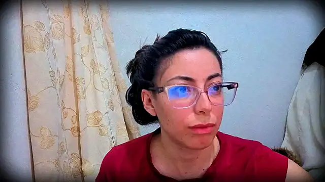 Snapshot of Miranda_sexlove_ chatting on 11/27/25, 05:48 Miranda sexlove online show from 11/27/25, 05:48