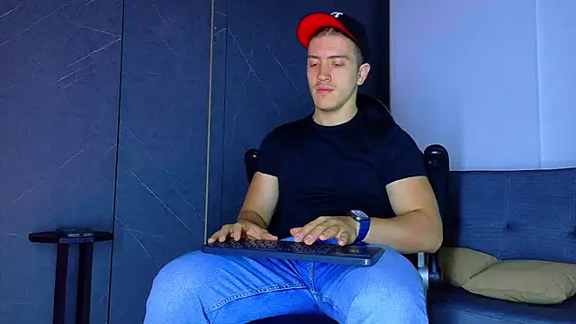 ALANNFERRER online show from 02/02/26, 10:14