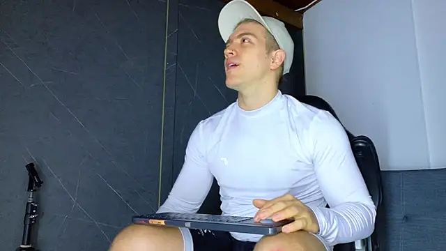 ALANNFERRER online show from 02/18/26, 10:11