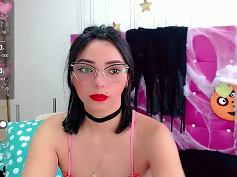 Snapshot of sara_arias00 chatting on 10/26/25, 08:26 sara arias00 online show from 10/26/25, 08:26