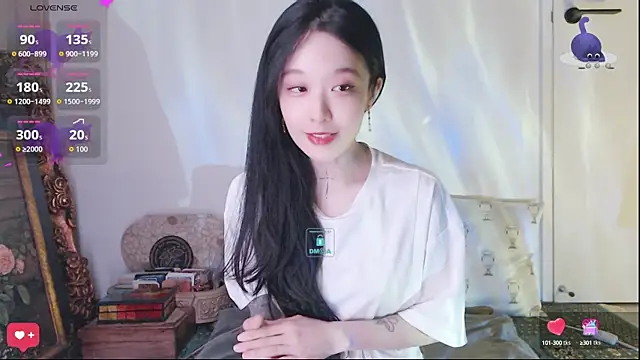 Snapshot of Etherealcat33 chatting on 09/18/25, 12:40 Etherealcat33 online show from 09/18/25, 12:40