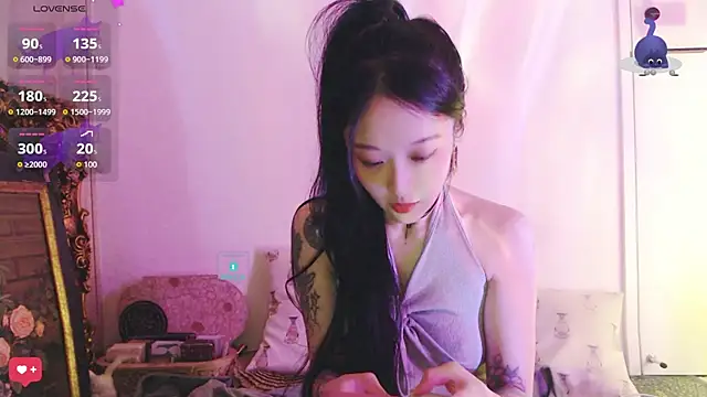 Snapshot of Etherealcat33 chatting on 10/22/25, 02:28 Etherealcat33 online show from 10/22/25, 02:28