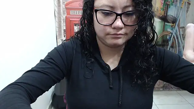 Snapshot of greeneyes_nurse chatting on 09/17/25, 03:19 greeneyes nurse online show from 09/17/25, 03:19