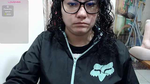 Snapshot of greeneyes_nurse chatting on 09/23/25, 03:42 greeneyes nurse online show from 09/23/25, 03:42