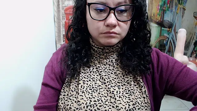 Snapshot of greeneyes_nurse chatting on 10/01/25, 04:07 greeneyes nurse online show from 10/01/25, 04:07