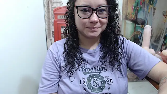 Snapshot of greeneyes_nurse chatting on 10/21/25, 07:14 greeneyes nurse online show from 10/21/25, 07:14