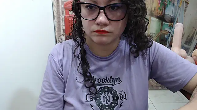 Snapshot of greeneyes_nurse chatting on 10/28/25, 06:10 greeneyes nurse online show from 10/28/25, 06:10