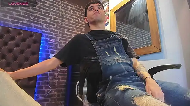 Matteo12  online show from 10/07/25, 03:58