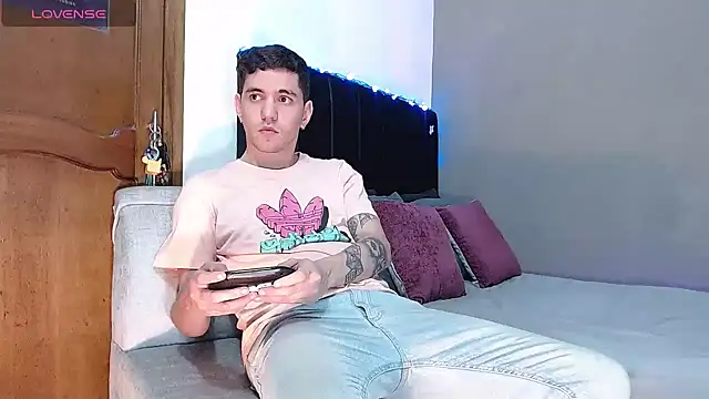 Matteo12  online show from 01/08/26, 04:26