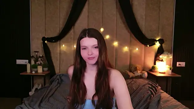 Snapshot of Gaby_Essen chatting on 11/07/25, 08:31 Gaby Essen online show from 11/07/25, 08:31