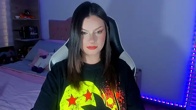 OphelianaRose33 online show from 06/30/26, 10:22