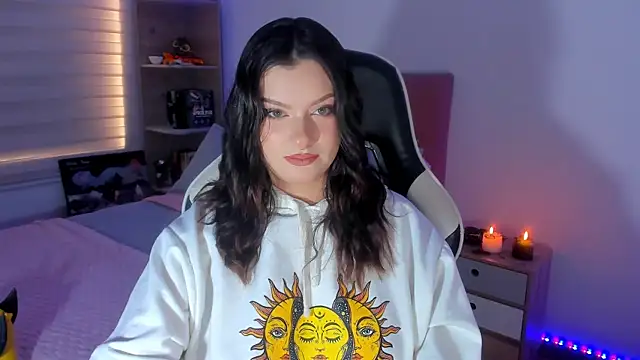 OphelianaRose33 online show from 07/07/26, 05:17