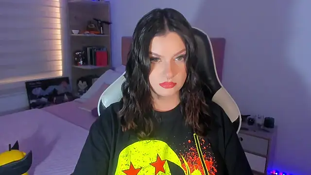 OphelianaRose33 online show from 07/15/26, 07:30