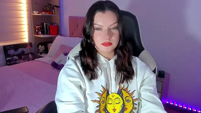 OphelianaRose33 online show from 07/25/26, 07:00