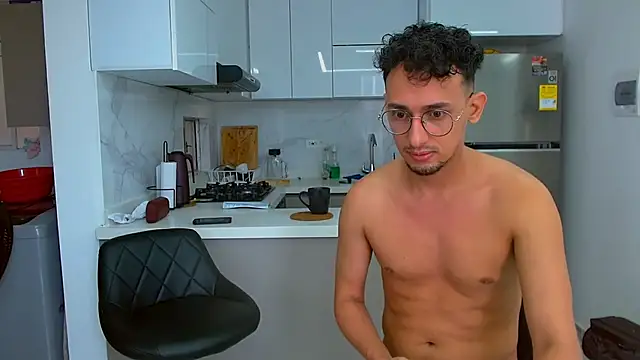 twoboyssex online show from 10/04/25, 12:25