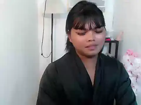 Snapshot of FROXXX21 chatting on 07/08/26, 10:42 FROXXX21 online show from 07/08/26, 10:42