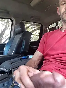 Snapshot of Hungwell1515 chatting on 12/21/25, 06:15 Hungwell1515 online show from 12/21/25, 06:15