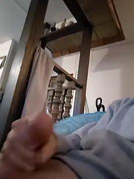 Snapshot of Hungwell1515 chatting on 02/06/26, 12:19 Hungwell1515 online show from 02/06/26, 12:19