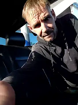 Snapshot of Hungwell1515 chatting on 02/20/26, 01:22 Hungwell1515 online show from 02/20/26, 01:22