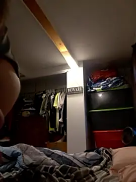 Snapshot of Hungwell1515 chatting on 03/06/26, 12:34 Hungwell1515 online show from 03/06/26, 12:34