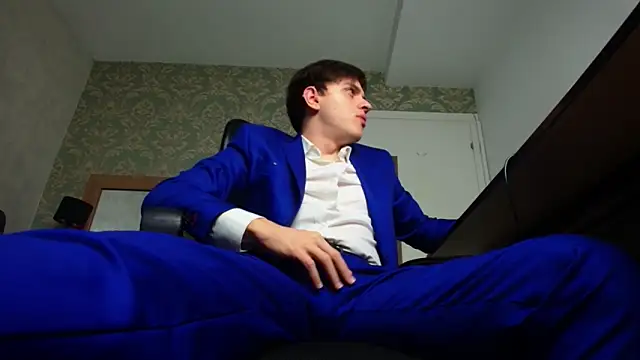 Snapshot of FelixStarkk chatting on 10/13/25, 04:34 FelixStarkk online show from 10/13/25, 04:34