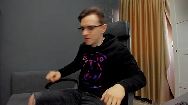 Snapshot of FelixStarkk chatting on 03/09/26, 05:44 FelixStarkk online show from 03/09/26, 05:44