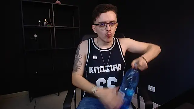 FelixStarkk online show from 06/04/26, 05:24
