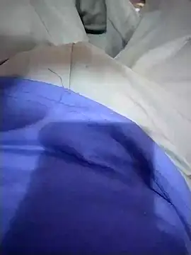 Snapshot of zorhotty chatting on 09/24/25, 04:10 zorhotty online show from 09/24/25, 04:10