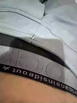 Snapshot of zorhotty chatting on 09/28/25, 12:21 zorhotty online show from 09/28/25, 12:21