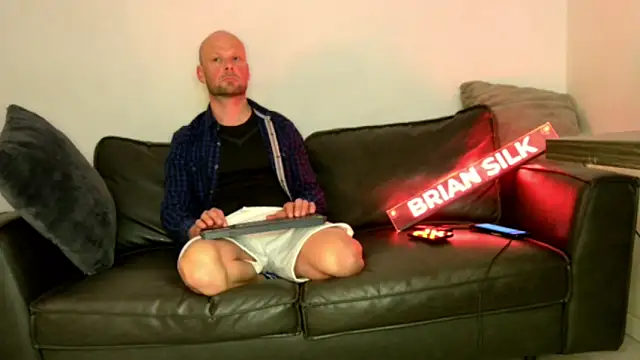 Snapshot of BRIANSILK77 chatting on 09/25/25, 06:22 BRIANSILK77 online show from 09/25/25, 06:22