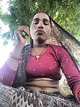 Snapshot of Hot_raaani chatting on 09/09/25, 05:18 Hot raaani online show from 09/09/25, 05:18