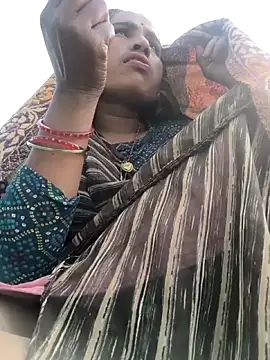 Snapshot of Hot_raaani chatting on 01/19/26, 07:34 Hot raaani online show from 01/19/26, 07:34