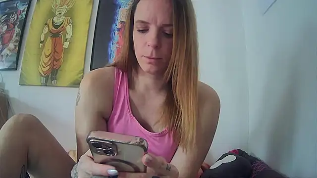 Snapshot of SexyMilf_37 chatting on 10/24/25, 10:11 SexyMilf 37 online show from 10/24/25, 10:11