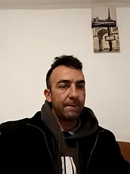 Snapshot of PopaOctavian chatting on 10/08/25, 08:06 PopaOctavian online show from 10/08/25, 08:06