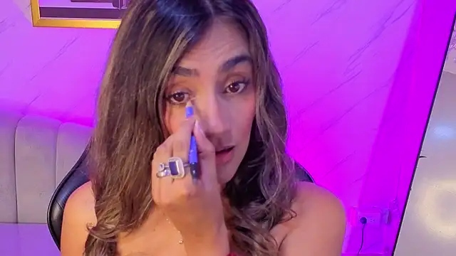 Snapshot of agatha_brooks_t chatting on 06/19/26, 12:31 agatha brooks t online show from 06/19/26, 12:31