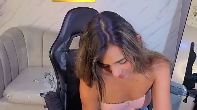 Snapshot of agatha_brooks_t chatting on 07/08/26, 12:31 agatha brooks t online show from 07/08/26, 12:31