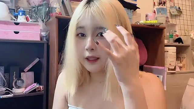 Snapshot of luna51888 chatting on 10/02/25, 10:55 luna51888 online show from 10/02/25, 10:55