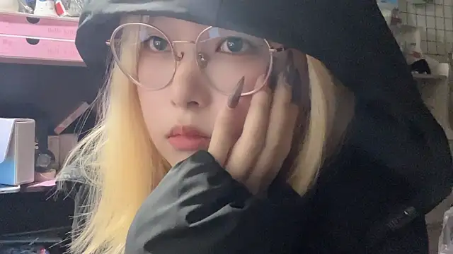 Snapshot of luna51888 chatting on 10/07/25, 03:09 luna51888 online show from 10/07/25, 03:09