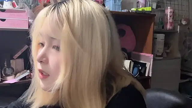 Snapshot of luna51888 chatting on 10/14/25, 03:57 luna51888 online show from 10/14/25, 03:57