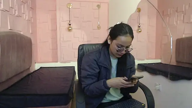 katalina07 1 online show from 09/17/25, 03:14