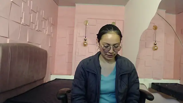 katalina07 1 online show from 09/19/25, 04:18