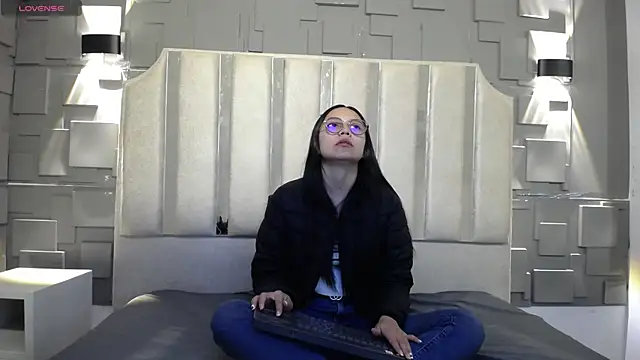 Snapshot of katalina07_1 chatting on 04/18/26, 02:54 katalina07 1 online show from 04/18/26, 02:54