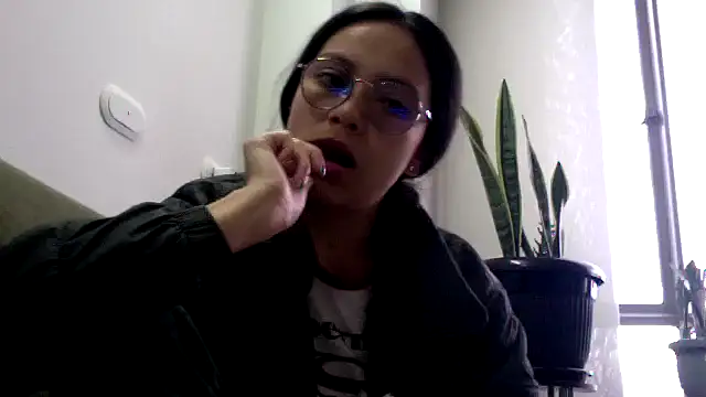 Snapshot of katalina07_1 chatting on 05/04/26, 10:39 katalina07 1 online show from 05/04/26, 10:39