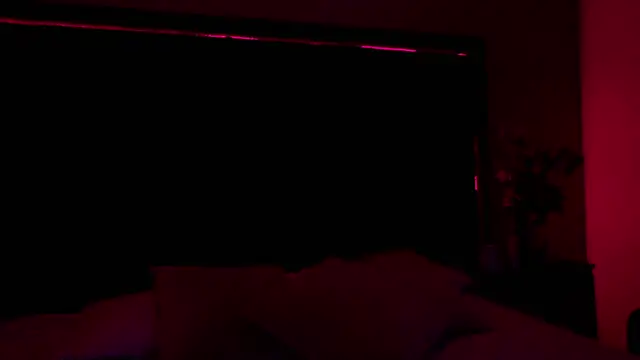 GabyMoreau online show from 10/25/25, 08:14