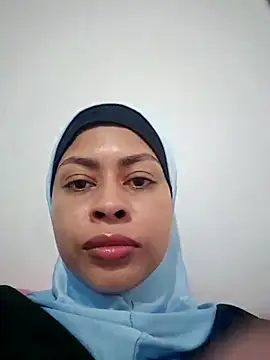 Snapshot of daliataleboficiall chatting on 11/21/25, 05:00 daliataleboficiall online show from 11/21/25, 05:00