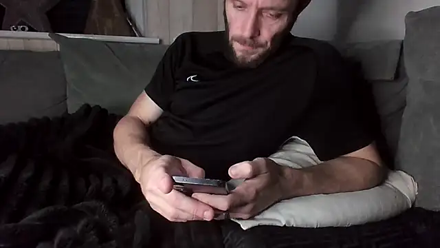 Snapshot of MasterJakeJohns chatting on 12/03/25, 11:36 MasterJakeJohns online show from 12/03/25, 11:36