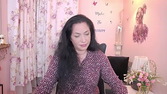 Snapshot of MyLovOne chatting on 05/20/26, 10:54 MyLovOne online show from 05/20/26, 10:54