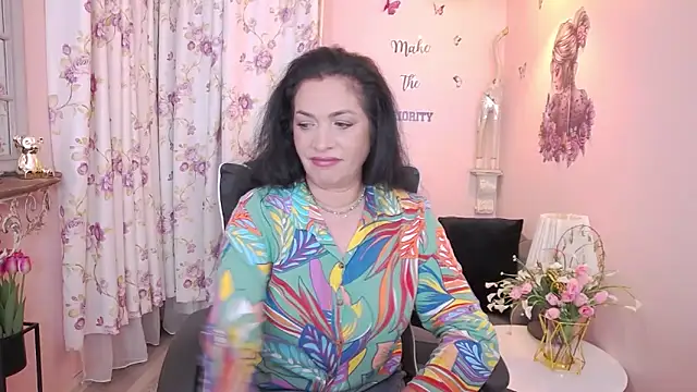 Snapshot of MyLovOne chatting on 05/27/26, 12:13 MyLovOne online show from 05/27/26, 12:13