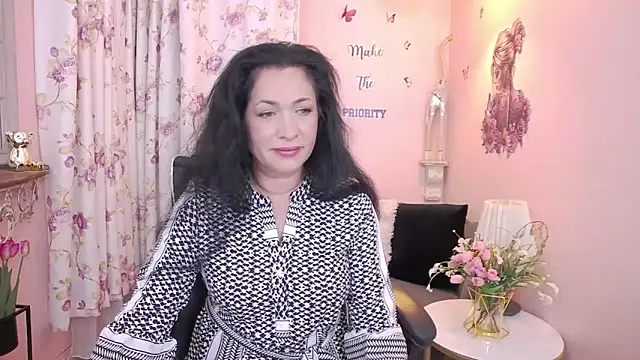 Snapshot of MyLovOne chatting on 06/19/26, 11:36 MyLovOne online show from 06/19/26, 11:36