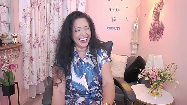 Snapshot of MyLovOne chatting on 06/27/26, 12:22 MyLovOne online show from 06/27/26, 12:22